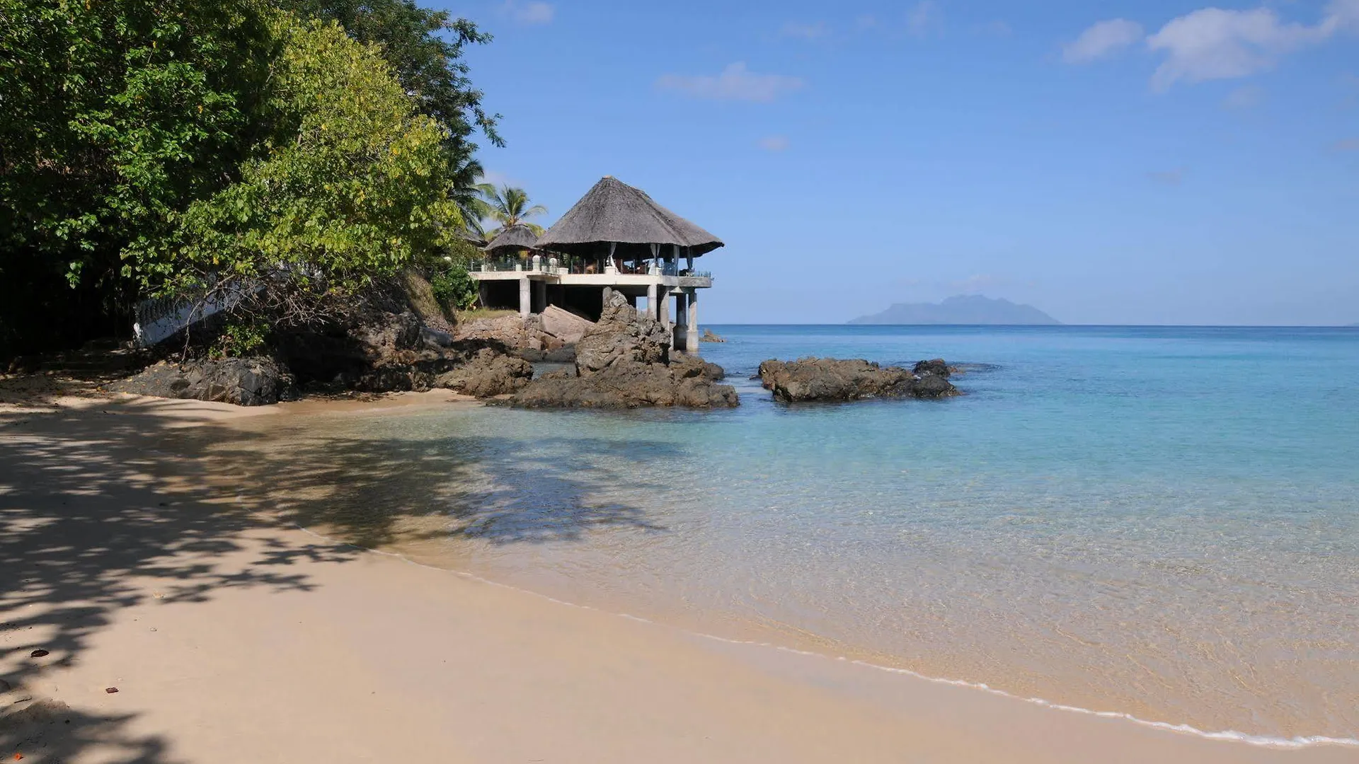 ****  Sunset Beach Hotel Glacis  Seychellen